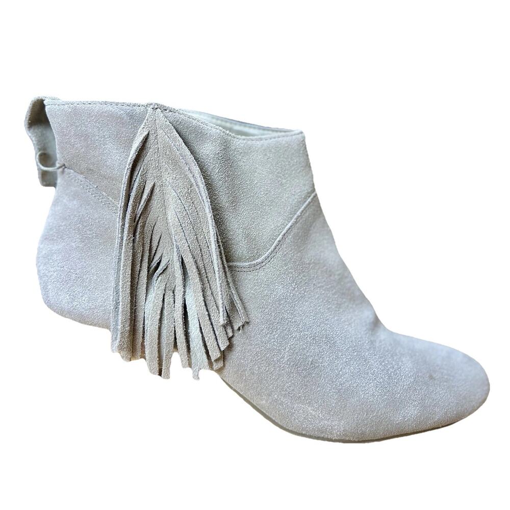 AEO Women’s 9 Suede Fringe Booties Tan Almond Toe Western Boho Stacked Heel